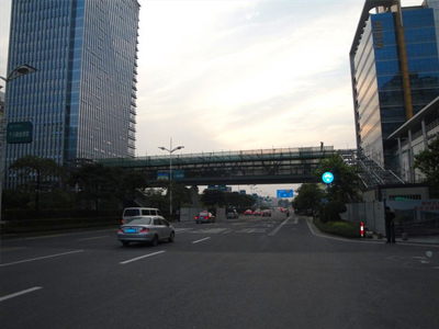 季華路人行橋